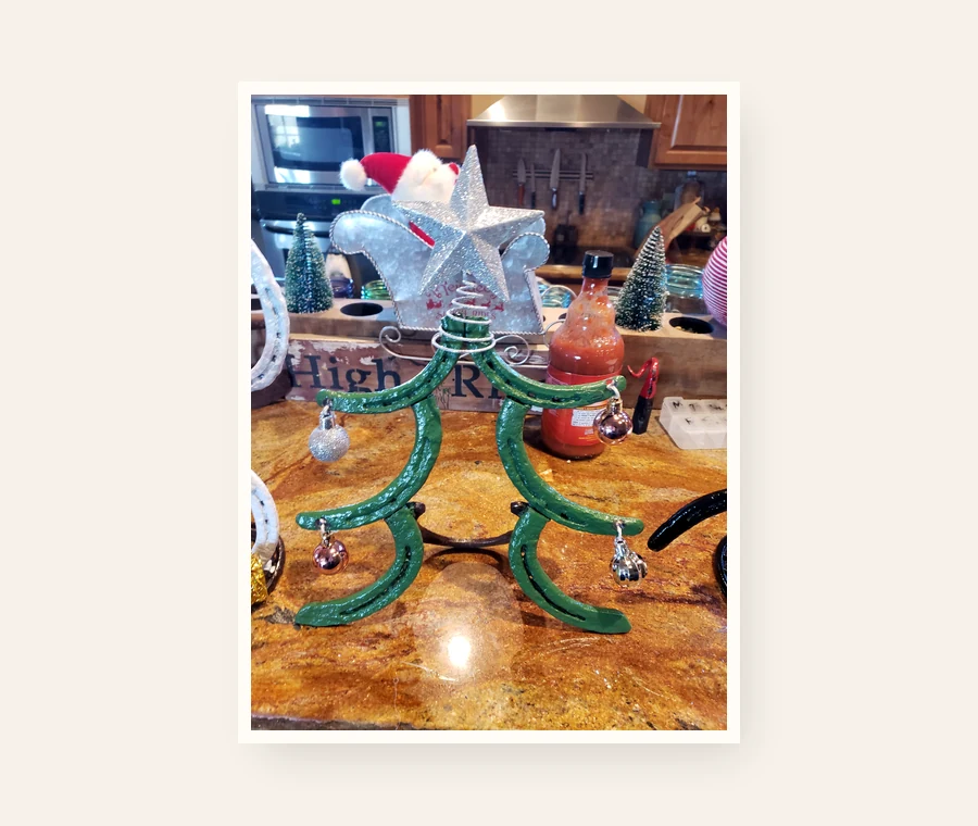 Green welded horseshoe Christmas tree by Addison